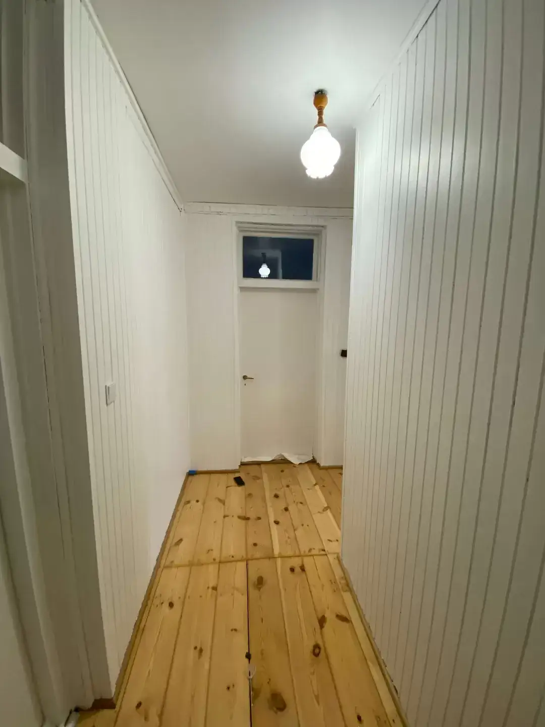 Zdjęcie Ile kosztuje malowanie boazerii? Sprawdź ceny i ukryte koszty