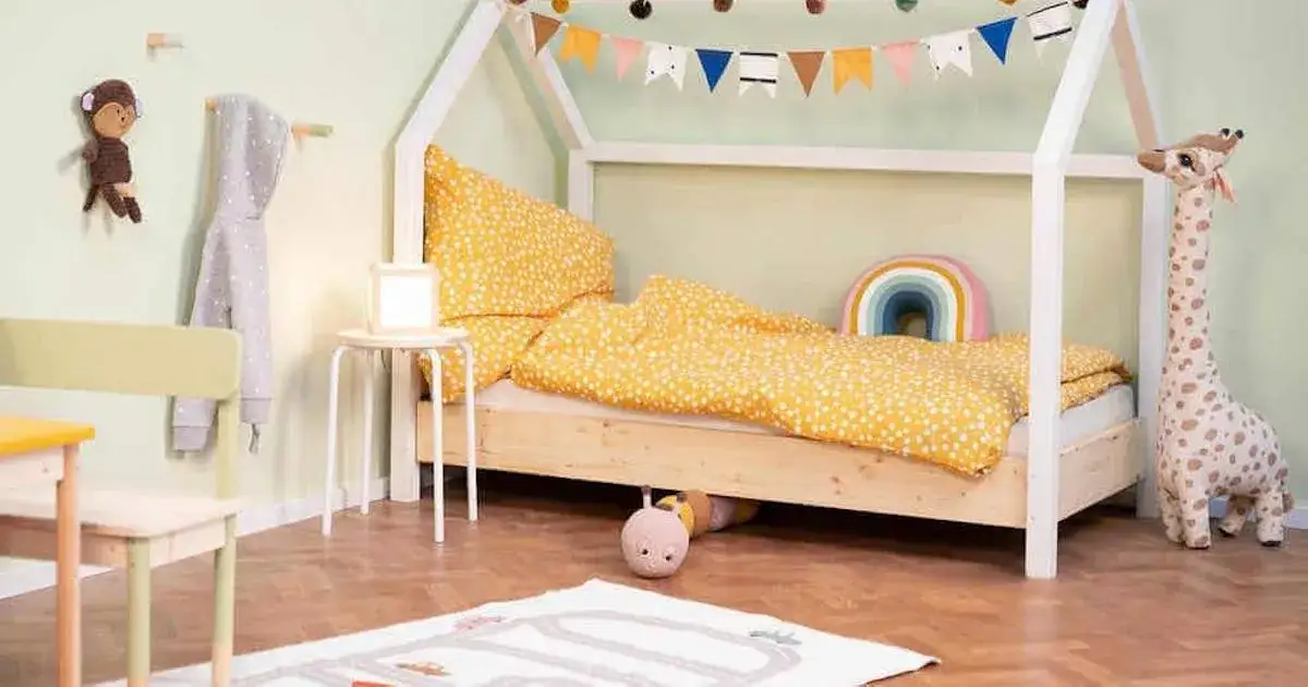 Zdjęcie Jak zrobić łóżeczko dla dziecka - proste kroki do bezpiecznego snu