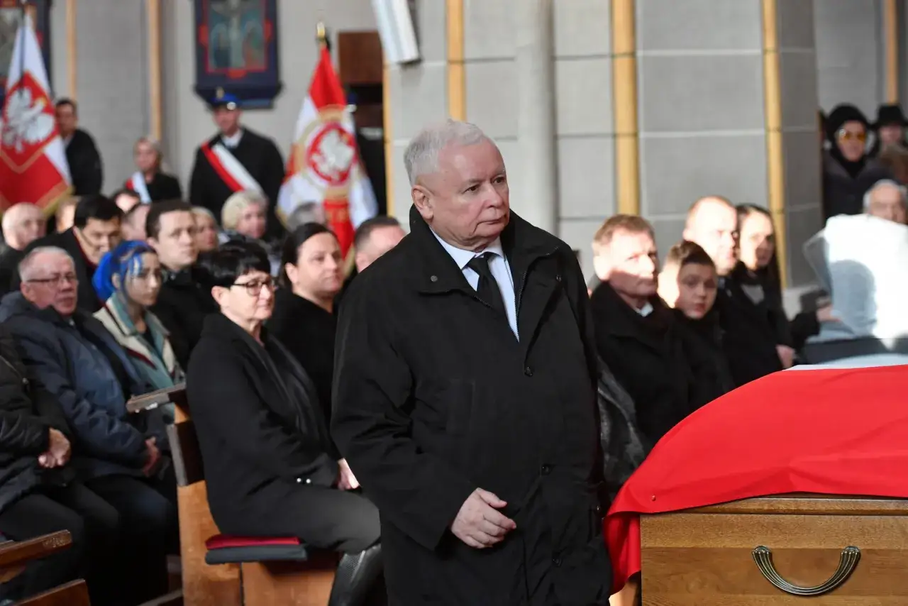 Zdjęcie Kto był na pogrzebie Kaczyńskiego? Zaskakujące nazwiska gości
