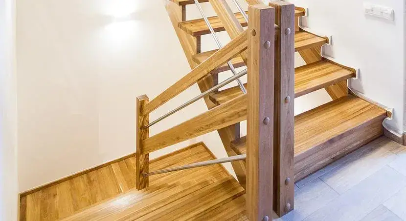 Zdjęcie Jak zrobić balustradę drewnianą na schodach - uniknij najczęstszych błędów