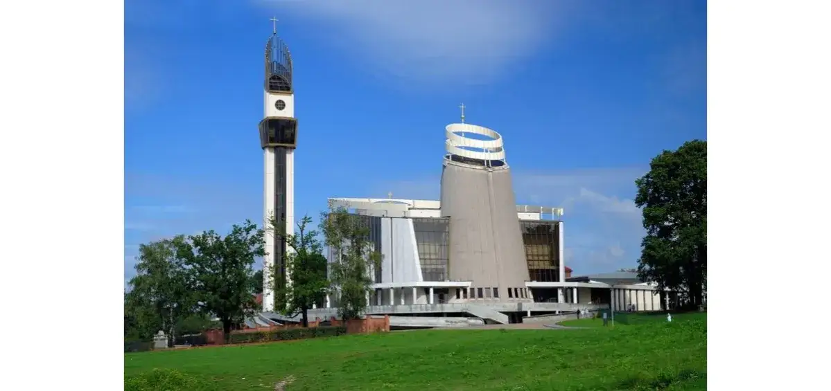 Zdjęcie Łagiewniki atrakcje: odkryj niezapomniane miejsca w Krakowie