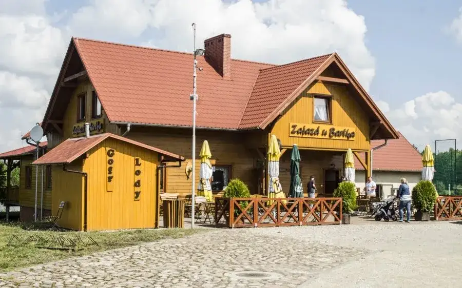 Zdjęcie Gdzie zjeść w Stawach Milickich? Najlepsze lokale z rybami