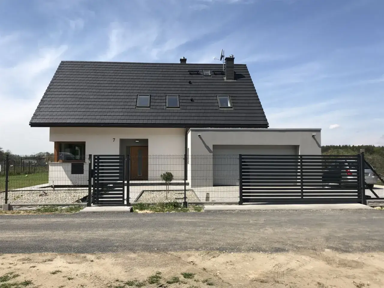 Zdjęcie Czy potrzebne jest pozwolenie na budowę ogrodzenia? Sprawdź, by uniknąć kłopotów