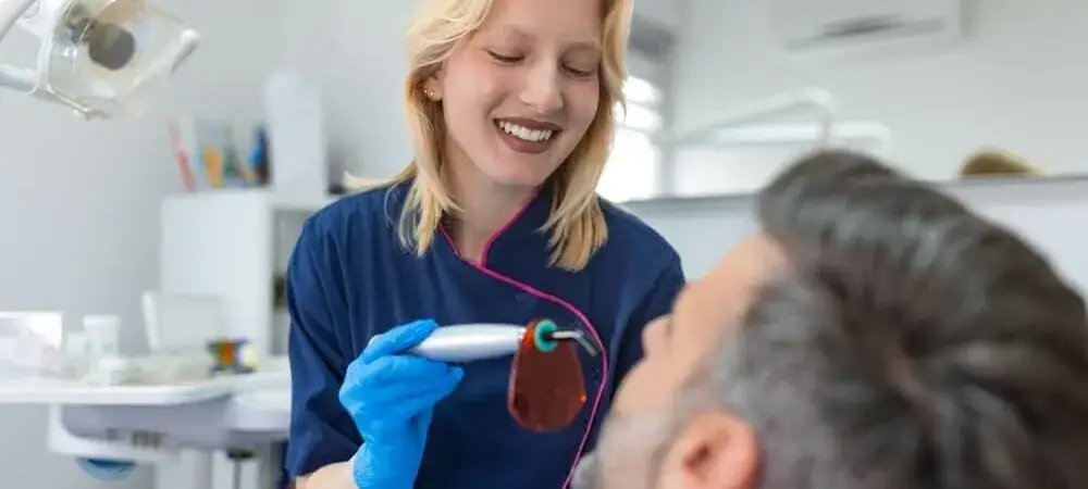 Zdjęcie Laserowe usuwanie zębów na czym polega i dlaczego warto je wybrać