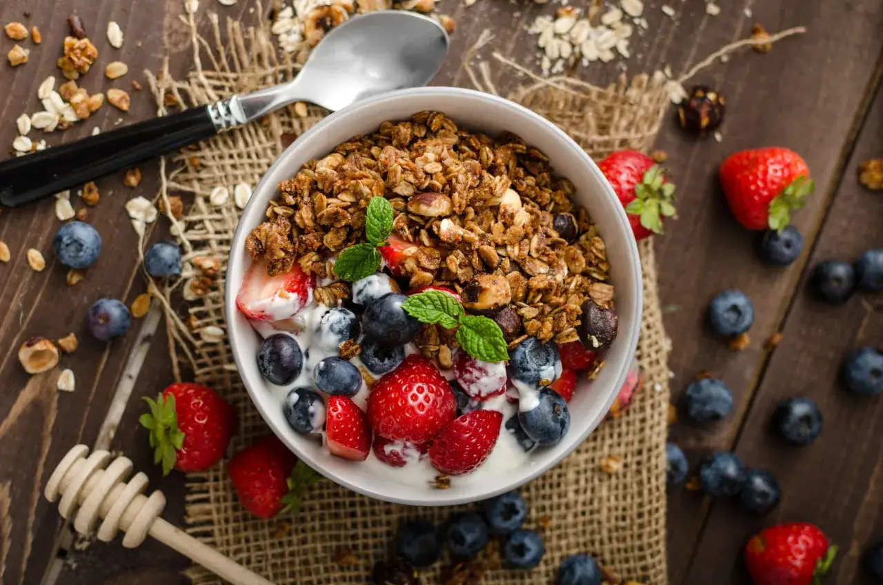 Zdjęcie Czy granola jest dietetyczna? Sprawdź, co kryje się w składzie