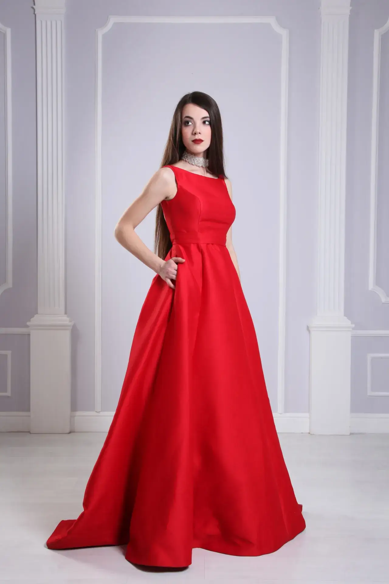 Zdjęcie Czerwona suknia ślubna znaczenie: odkryj jej symbolikę i kontrowersje