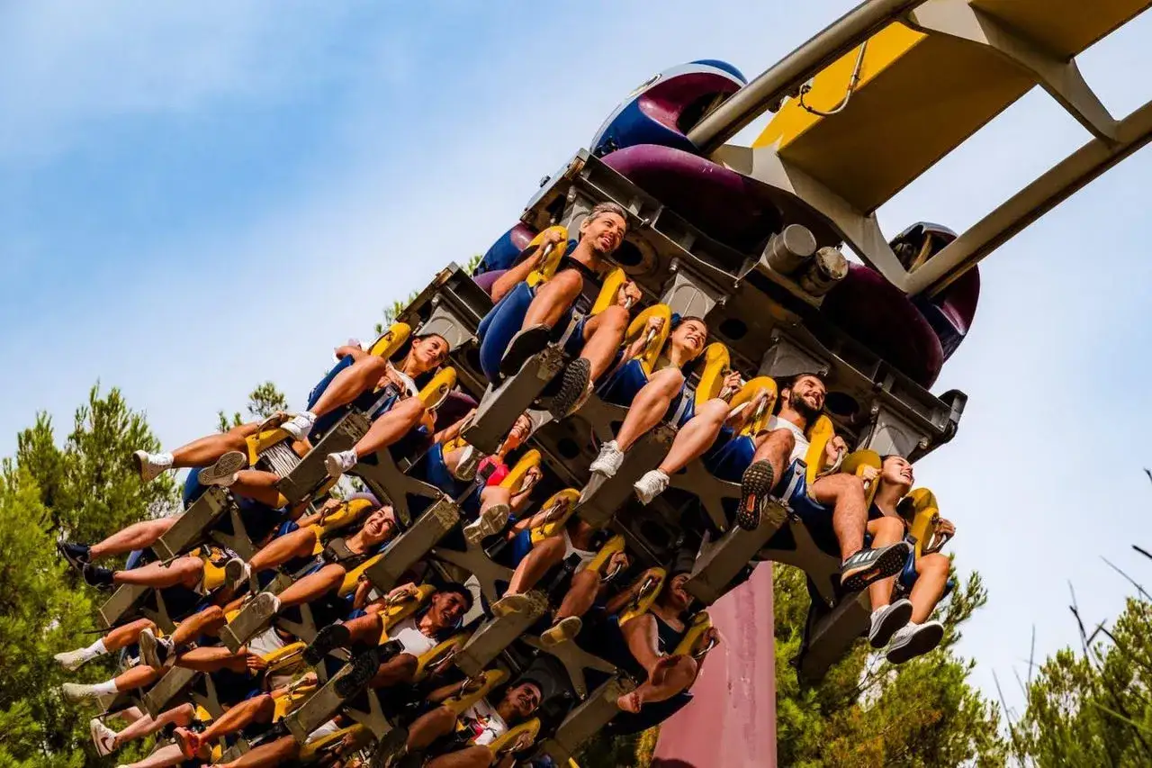Zdjęcie Atracciones en Warner Parque: experiencias inolvidables para todos