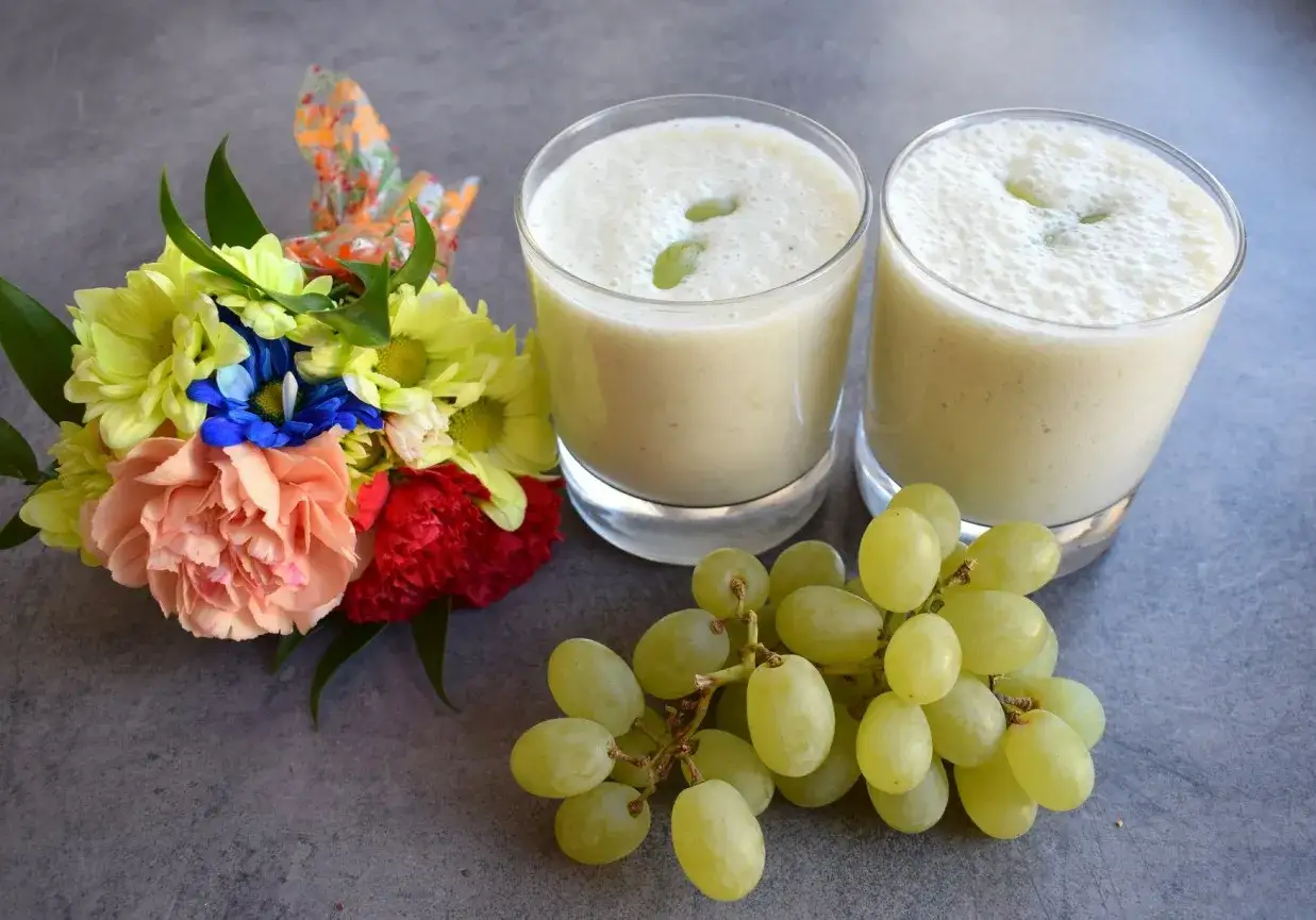 Zdjęcie Smaczny koktajl z winogron, który zachwyci Twoje podniebienie