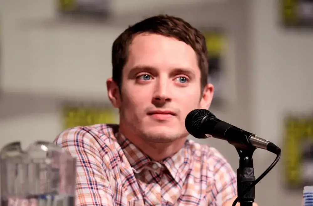 Zdjęcie Elijah Wood jako Frodo Baggins - Jak rola zmieniła jego życie aktorskie
