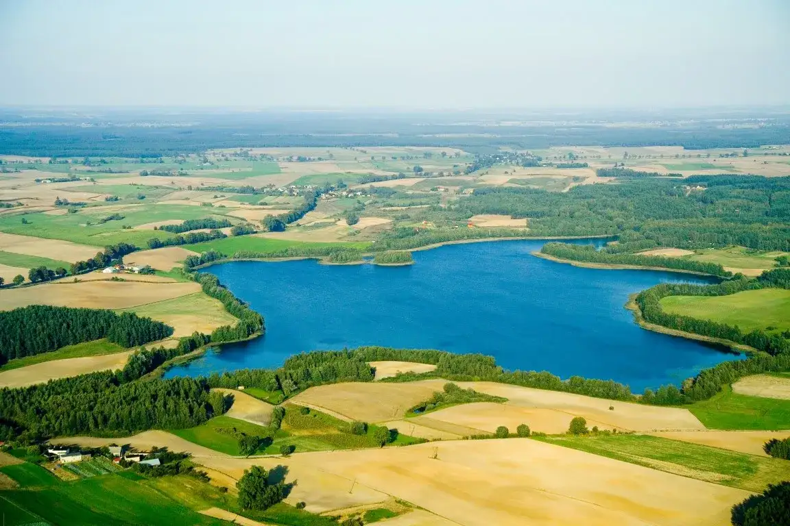 Zdjęcie Jezioro Wielkie: niezwykłe atrakcje i tajemnice dwóch polskich akwenów