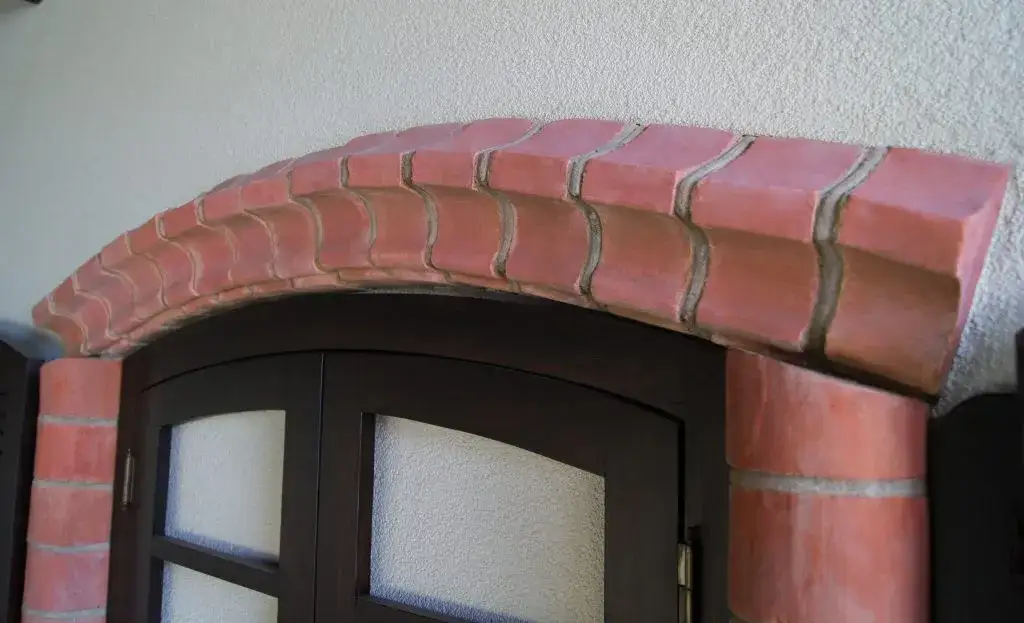 Zdjęcie Jak zrobić łuk z cegły – proste kroki do trwałej konstrukcji