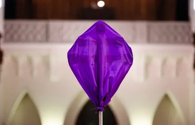 Zdjęcie Kiedy zasłaniamy krzyże w kościele i co to oznacza dla wiernych