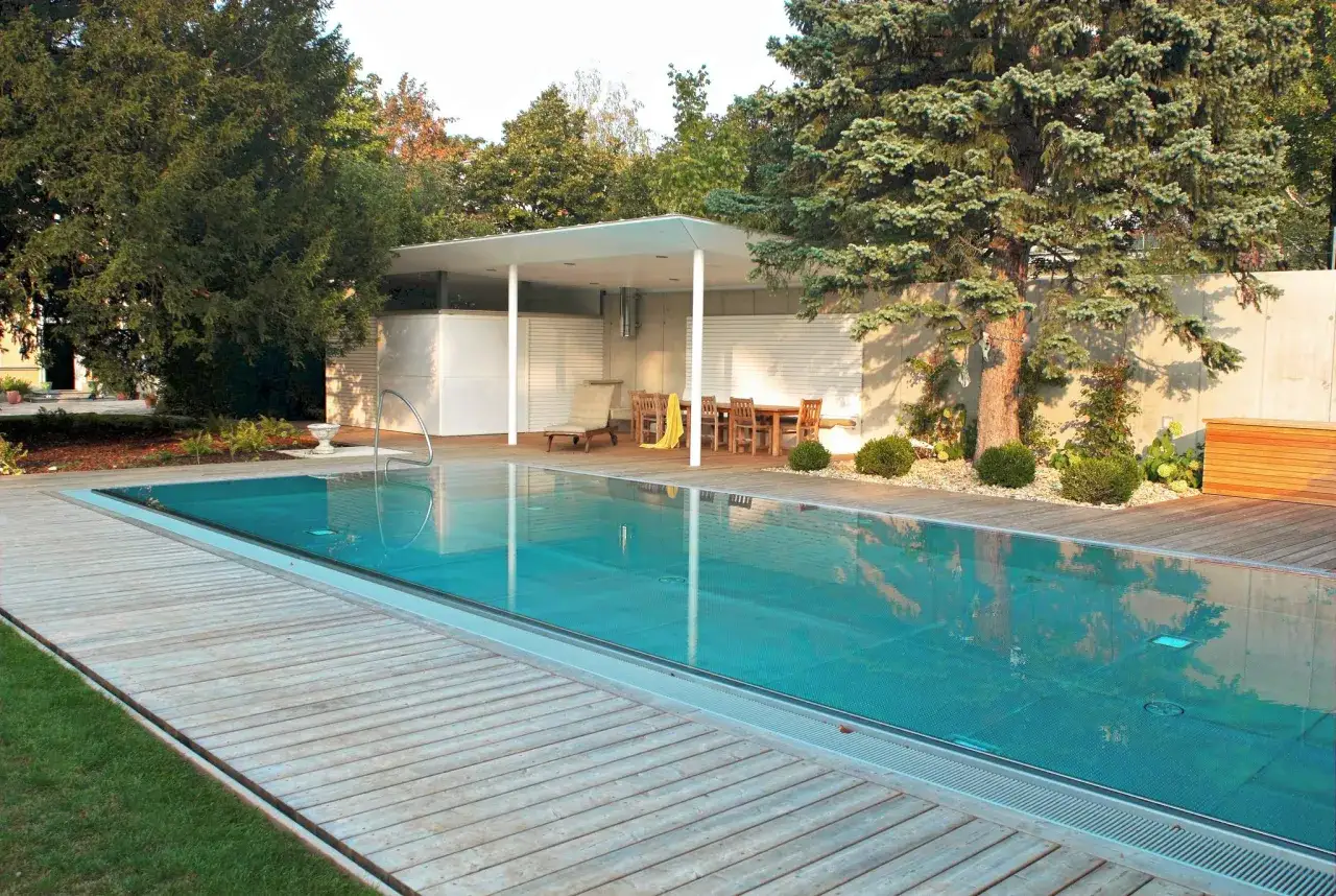 Zdjęcie Ile kosztuje basen w ogrodzie? Ceny i czynniki wpływające