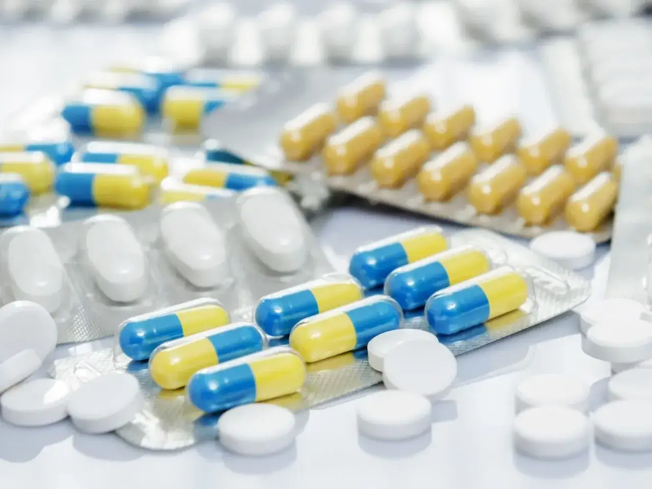 Zdjęcie Refundacja lek&oacute;w: Jak obniżyć cenę recepty? Kluczowe zasady