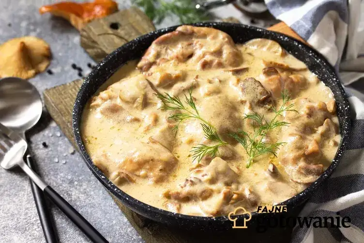 Zdjęcie Jak zrobić pyszny sos z żołądków drobiowych – prosty przepis krok po kroku