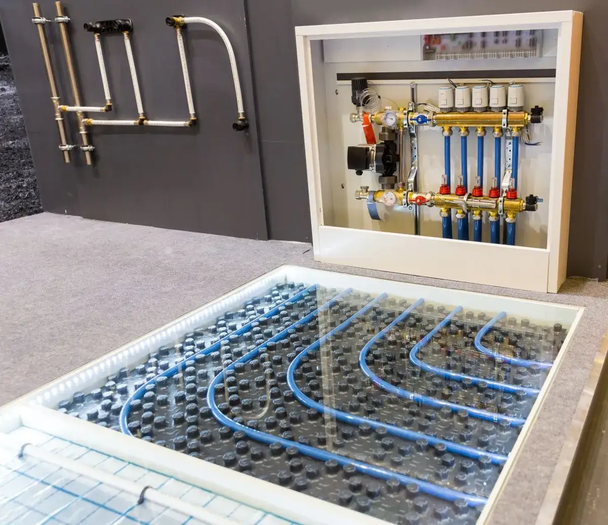 Zdjęcie Jak zrobić ogrzewanie podłogowe z grzejnika i uniknąć problemów?