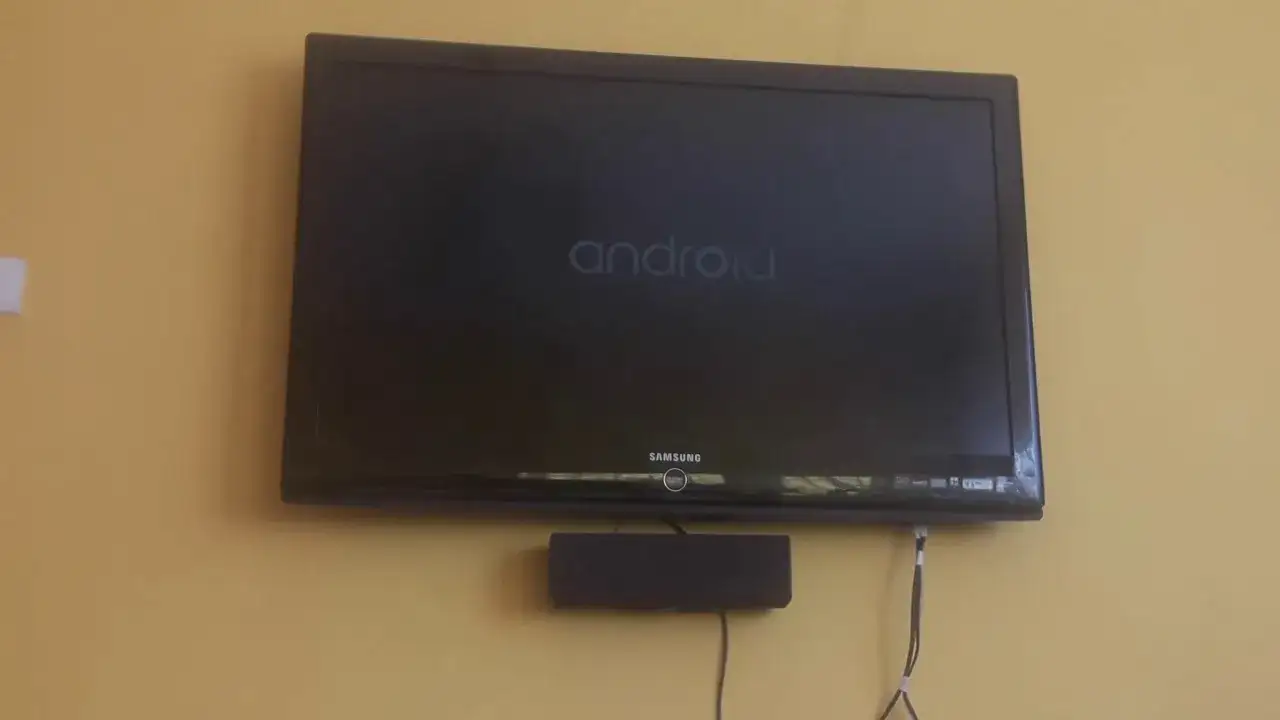 Zdjęcie Jak podłączyć internet do starego telewizora - proste sposoby i porady