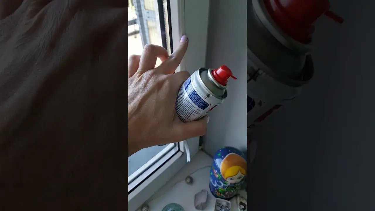 Zdjęcie Jak usunąć taśmę klejącą z ramy okna bez uszkodzeń i frustracji