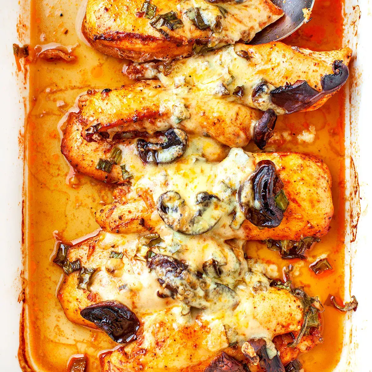 Zdjęcie Jak piec piersi z kurczaka, aby były soczyste i pełne smaku