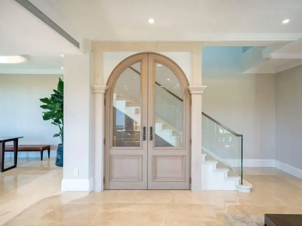 Zdjęcie Jak zrobić drzwi na schodach - proste kroki, które zaoszczędzą czas