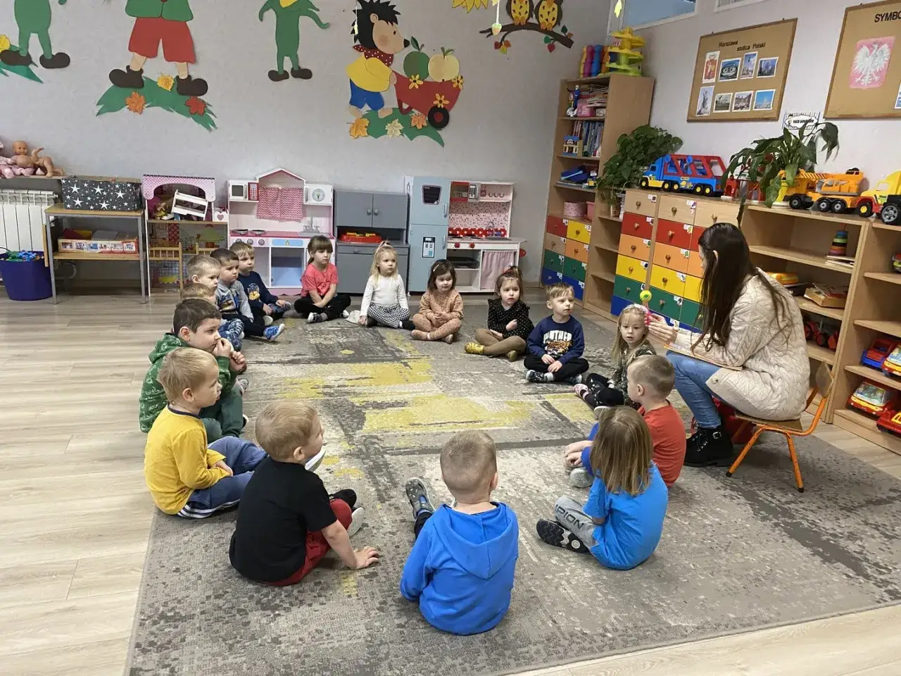 Zdjęcie Zajęcia z psychologiem w przedszkolu: jak wspierać rozwój emocjonalny dzieci