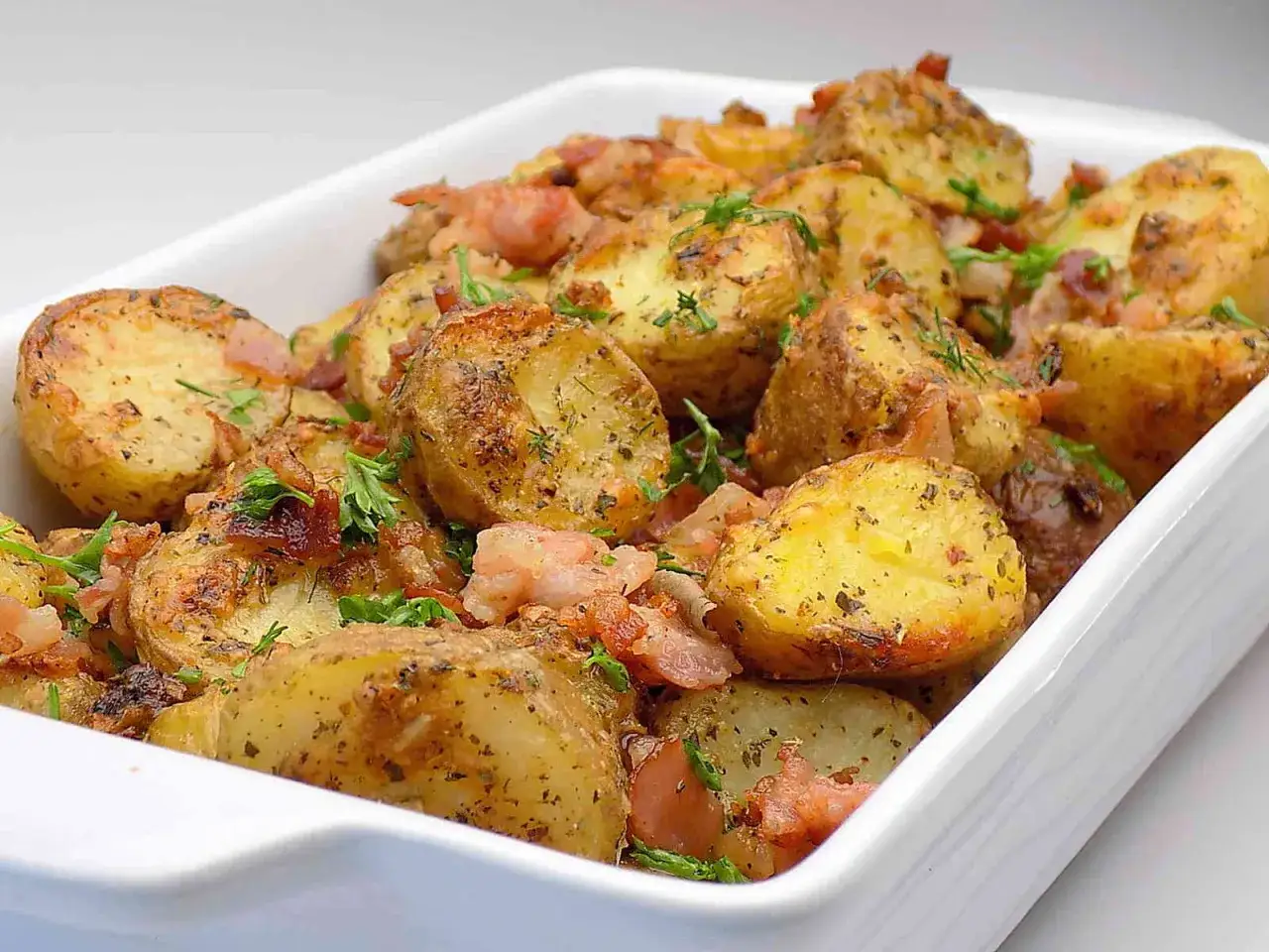 Zdjęcie Najlepsze przepisy na obiad z młodych ziemniaków, które zaskoczą smakami