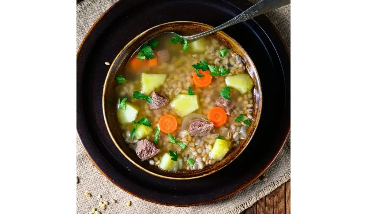 Zdjęcie Ile gotować kaszę w krupniku, aby uzyskać idealną konsystencję?