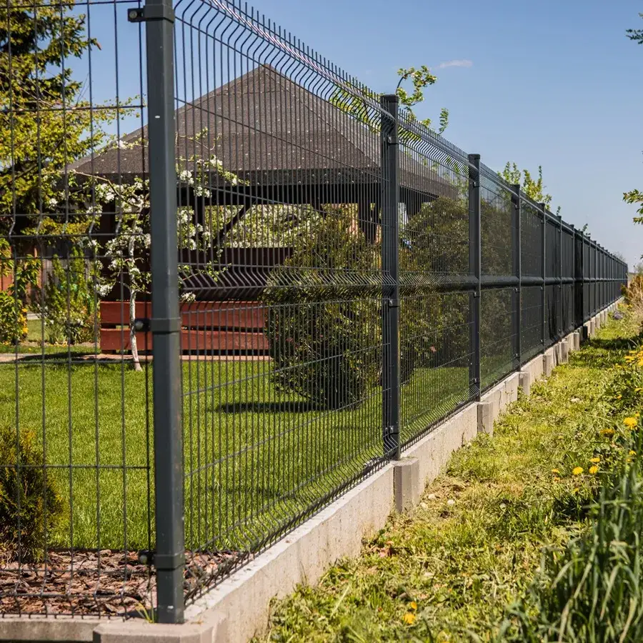 Zdjęcie Ogrodzenie panelowe 2D czy 3D – które wybrać dla swojej posesji?