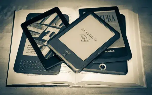 Zdjęcie  Czytniki ebook 8 cali - jaki wybrać, poradnik zakupowy 2023