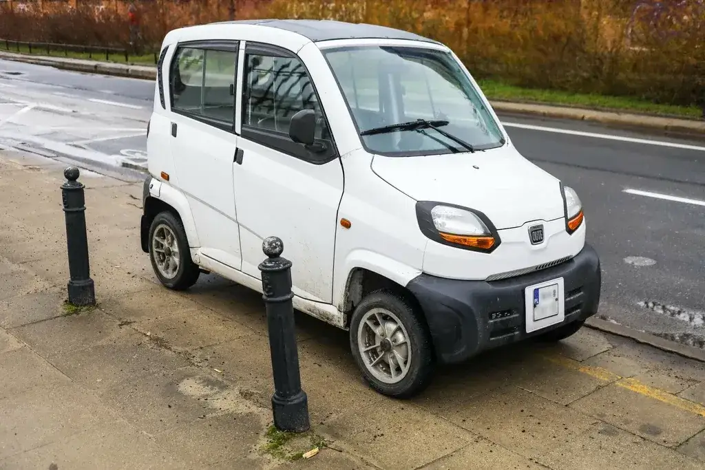 Zdjęcie Czy można prowadzić samochód bez prawa jazdy? Zaskakujące wyjątki i konsekwencje