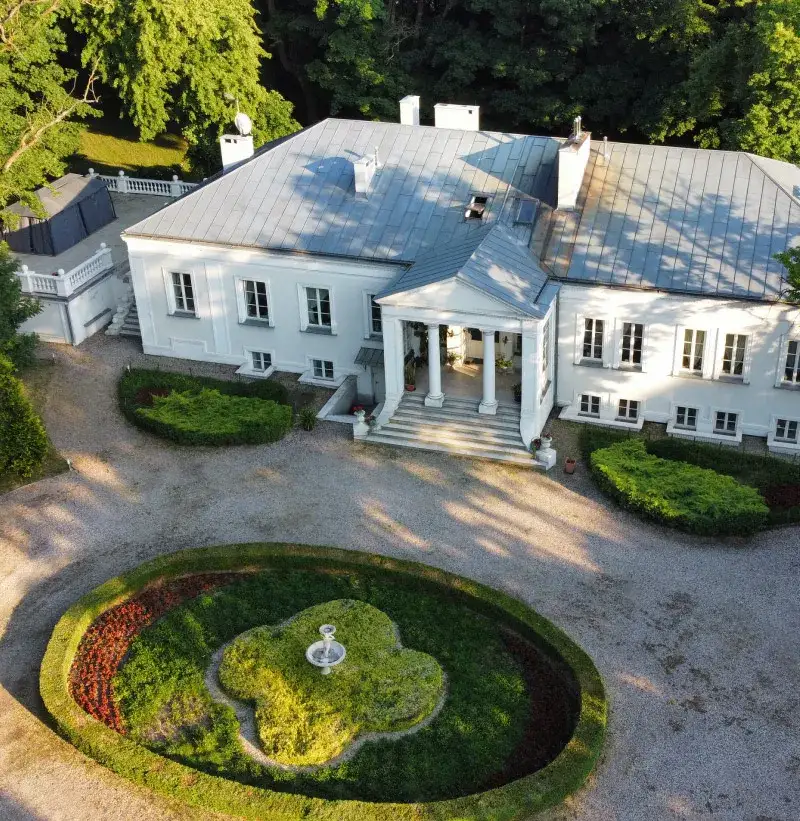 Zdjęcie Pałac w Żółwinie - idealne miejsce na niezapomniane wydarzenia