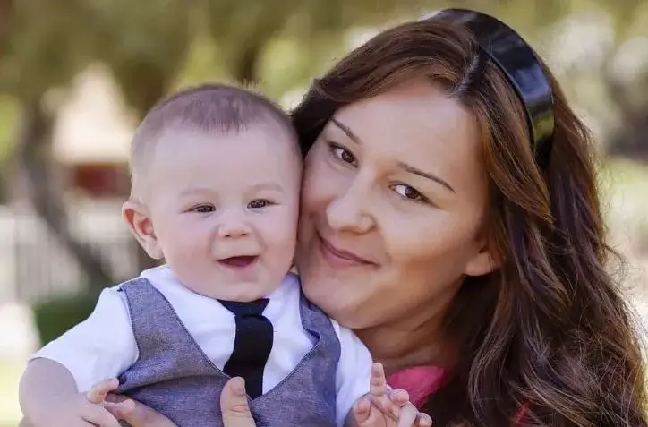 Zdjęcie Ile zarabia opiekunka do 3 dzieci? Zaskakujące fakty o wynagrodzeniu