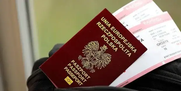 Zdjęcie Jak wyrobić paszport w Warszawie - krok po kroku bez stresu