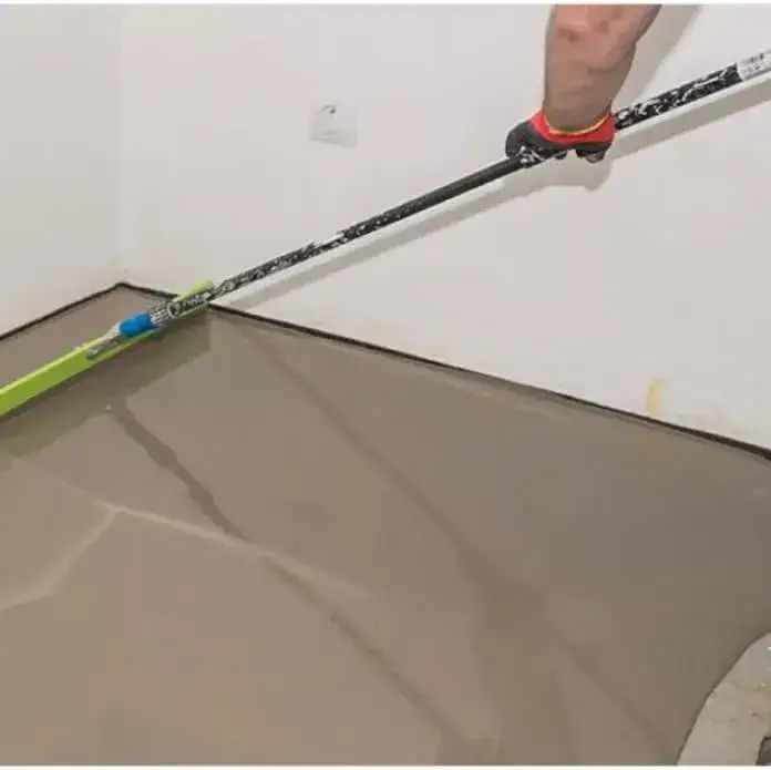 Zdjęcie Jak wylać wylewkę samopoziomującą bez błędów i z najlepszym efektem