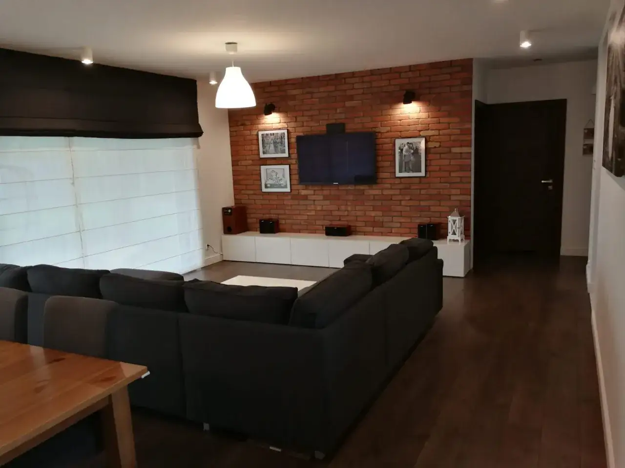 Zdjęcie Ile kosztuje położenie cegły dekoracyjnej? Sprawdź ceny i oszczędności