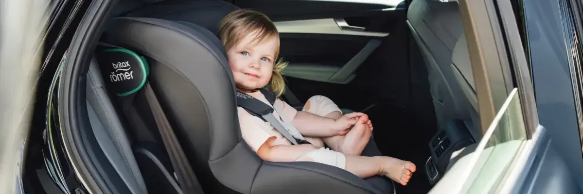 Zdjęcie Jak zamontować fotelik bez isofix - krok po kroku dla bezpieczeństwa