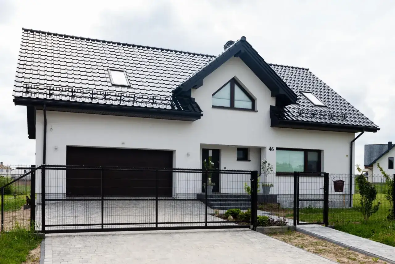 Zdjęcie Ile kosztuje kapitalny remont domu 100m2? Sprawdź ukryte koszty!