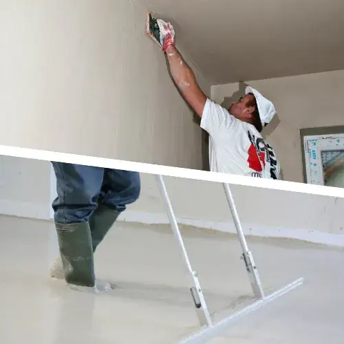 Zdjęcie Co pierwsze tynki czy hydraulika? Uniknij kosztownych błędów w budowie