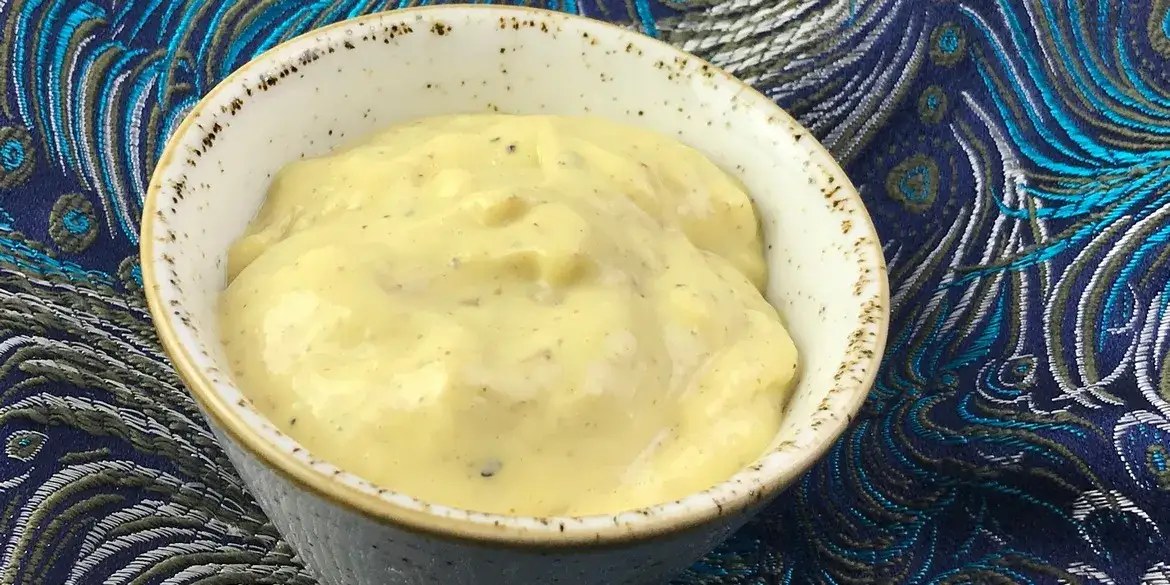 Zdjęcie Wegański majonez z czego – poznaj składniki i proste przepisy