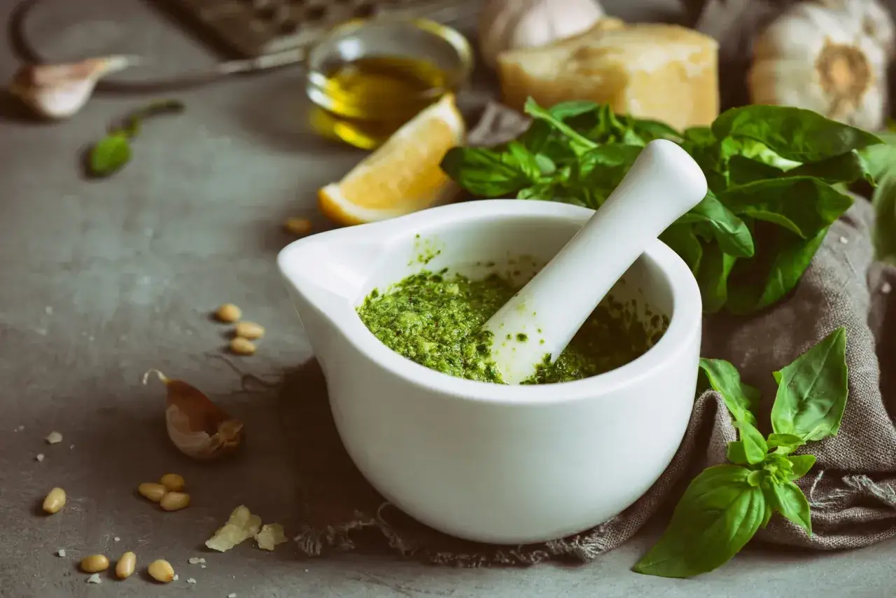 Zdjęcie Pesto w diecie: jeść czy unikać? Jak cieszyć się smakiem i dbać o linię?