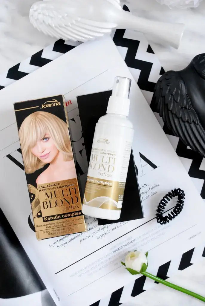 Zdjęcie Jak zniwelować żółty odrost i przywrócić piękny blond włosom