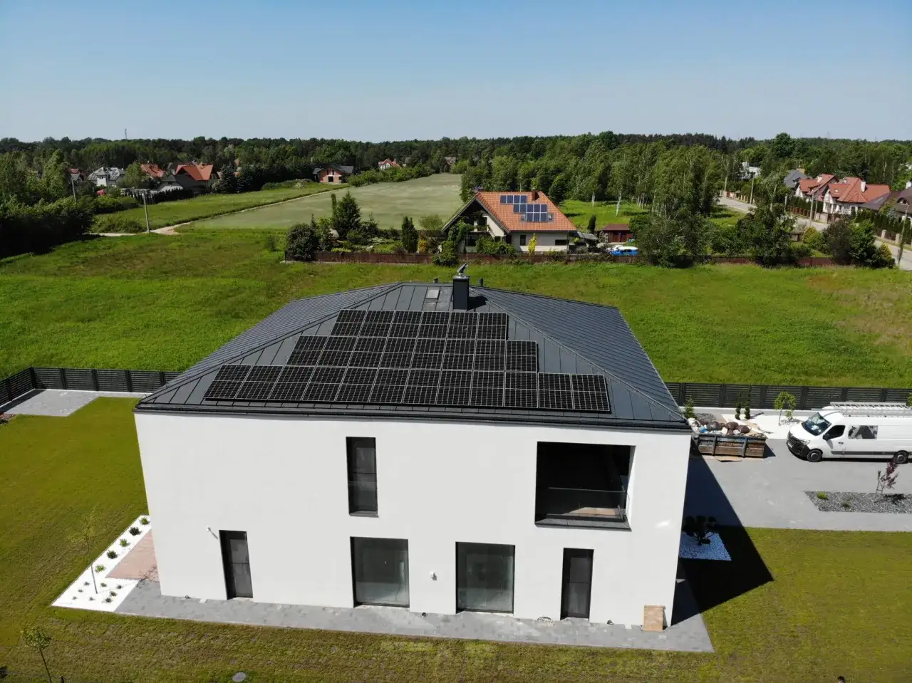 Zdjęcie Fotowoltaika z magazynem energii – czy to opłacalna inwestycja dla Ciebie?