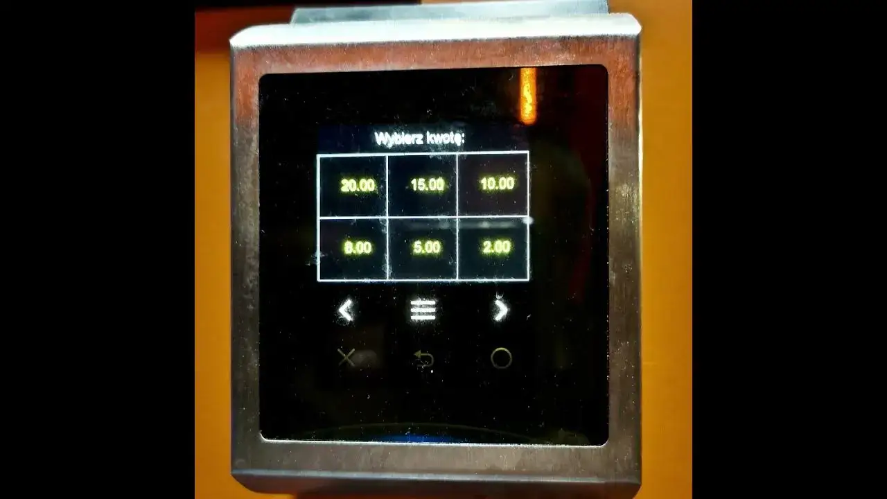 Zdjęcie Jak płacić kartą na myjni, aby uniknąć problemów z płatnością