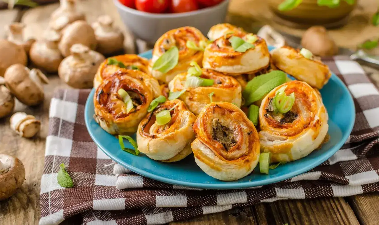 Zdjęcie Co na obiad z ciasta francuskiego? Szybkie i smaczne przepisy na dania