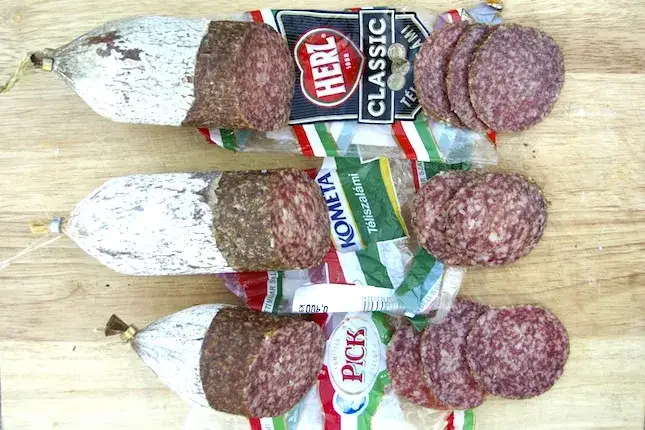 Zdjęcie Co warto kupić na Węgrzech? Przewodnik po najlepszych smakołykach i pamiątkach