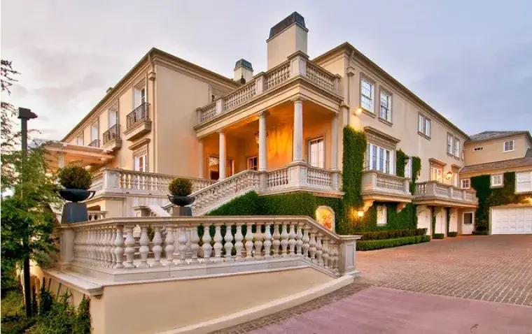 Zdjęcie Kto mieszka w Hollywood? Zaskakujące życie gwiazd w luksusowych willach