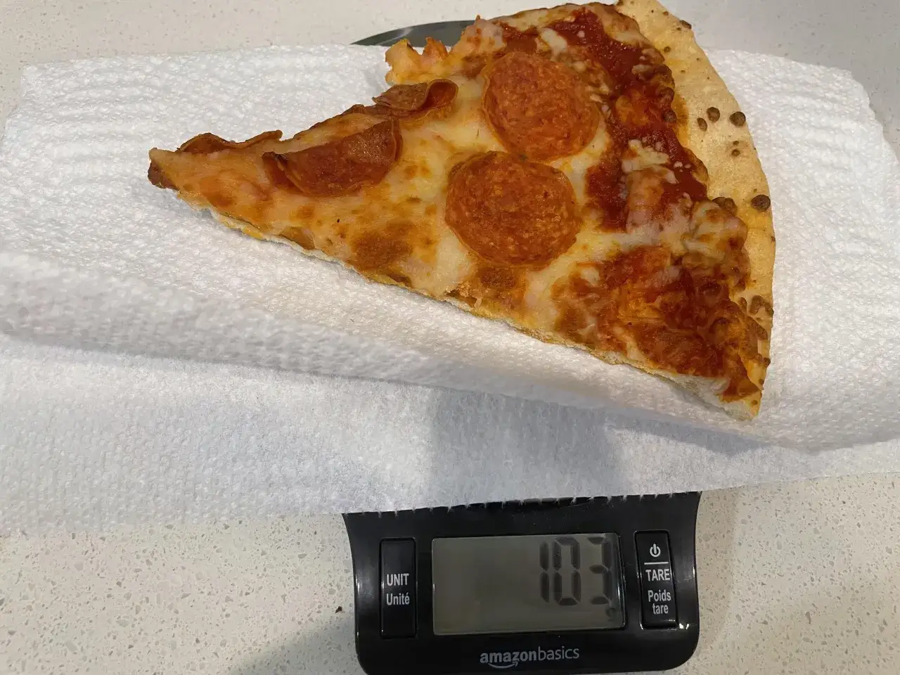 Zdjęcie Ile kalorii ma pizza pepperoni? Zaskakujące różnice w kaloryczności