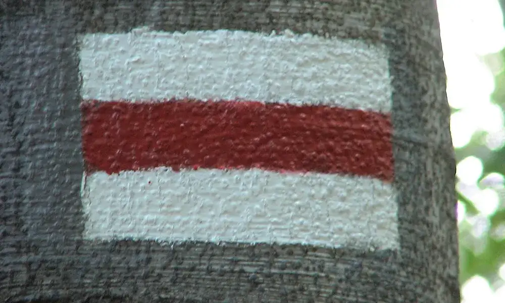 Zdjęcie Szlaki turystyczne kolory znaczenie - co oznaczają i jak je czytać