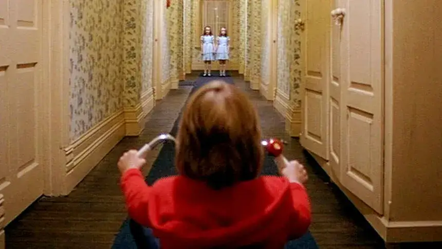 Zdjęcie Lśnienie - Głęboka analiza kultowego horroru Kubricka