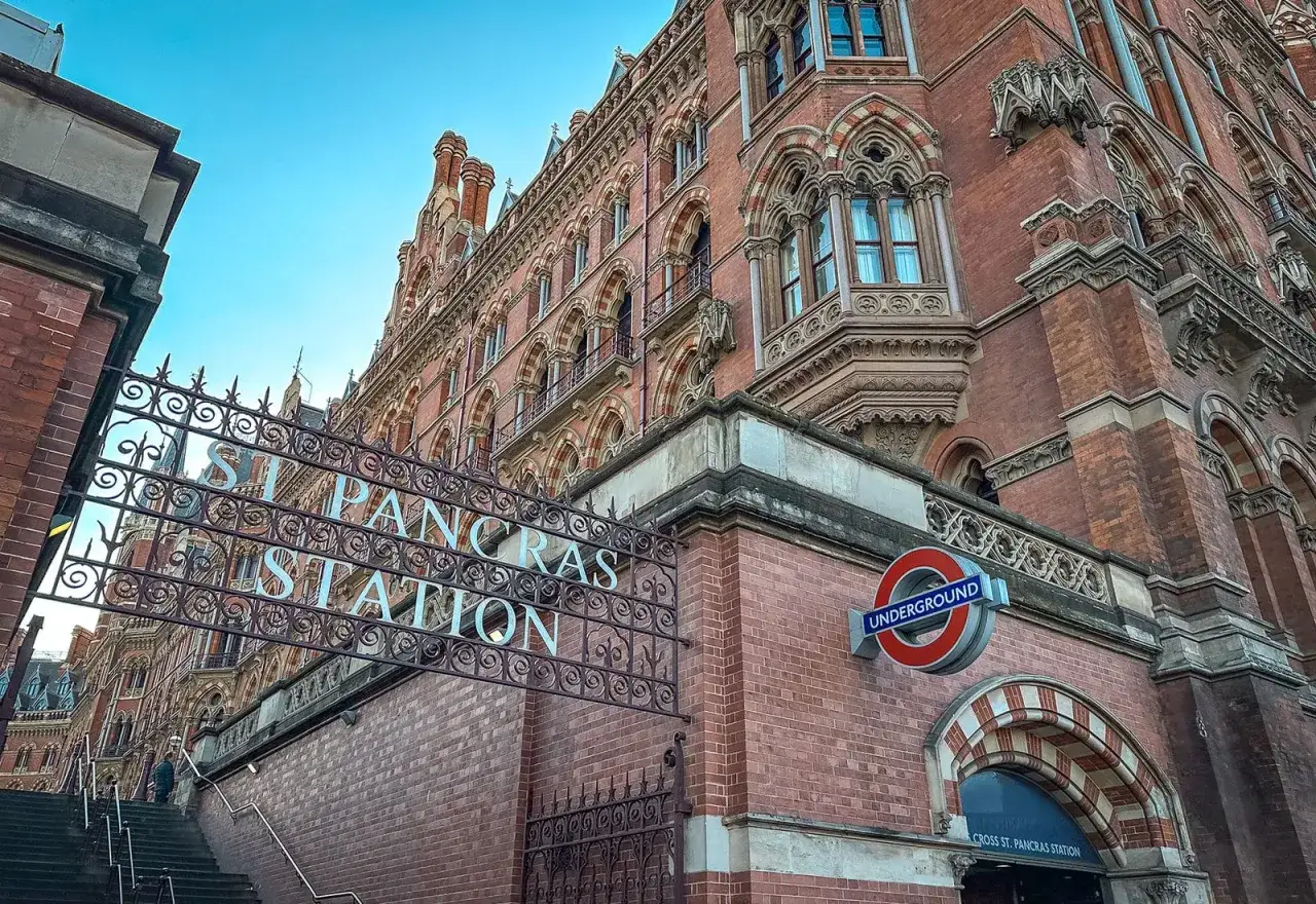 Zdjęcie Ile jedzie autokar do Londynu? Sprawdź czas podróży i trasy